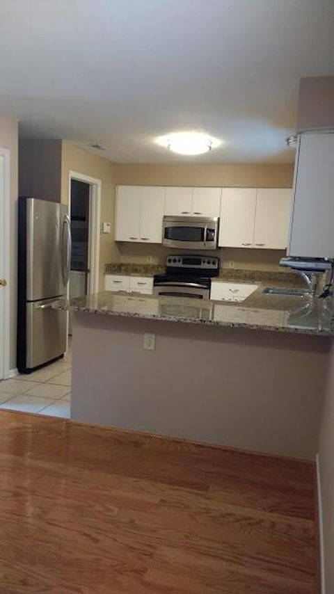 Tiny photo for 18 W Russell Street, Columbus, OH 43215 (MLS # 226021857)