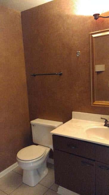 Tiny photo for 18 W Russell Street, Columbus, OH 43215 (MLS # 226021857)