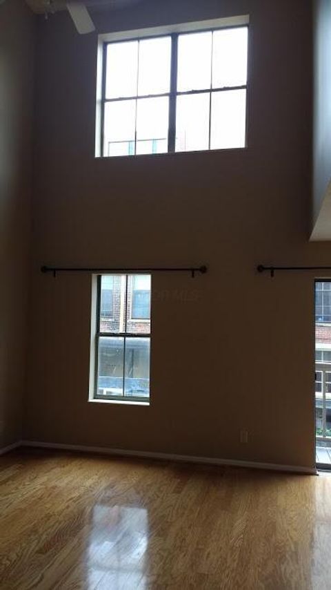 Tiny photo for 18 W Russell Street, Columbus, OH 43215 (MLS # 226021857)