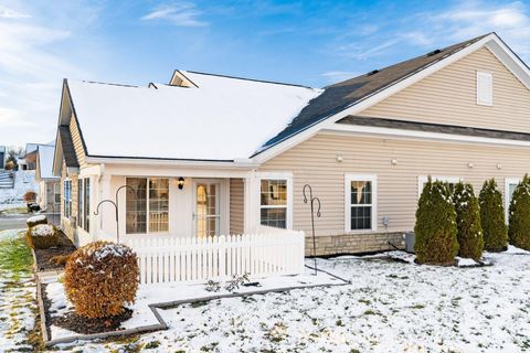 Tiny photo for 937 Governors Circle, Lancaster, OH 43130 (MLS # 225044877)