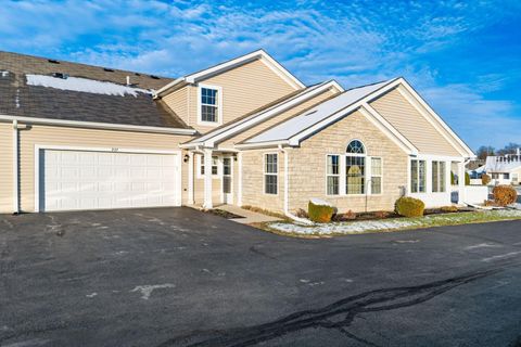 Photo of 937 Governors Circle, Lancaster, OH 43130 (MLS # 225044877)