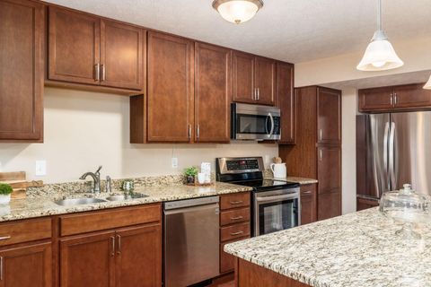 Tiny photo for 937 Governors Circle, Lancaster, OH 43130 (MLS # 225044877)