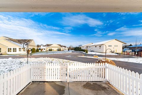 Tiny photo for 937 Governors Circle, Lancaster, OH 43130 (MLS # 225044877)