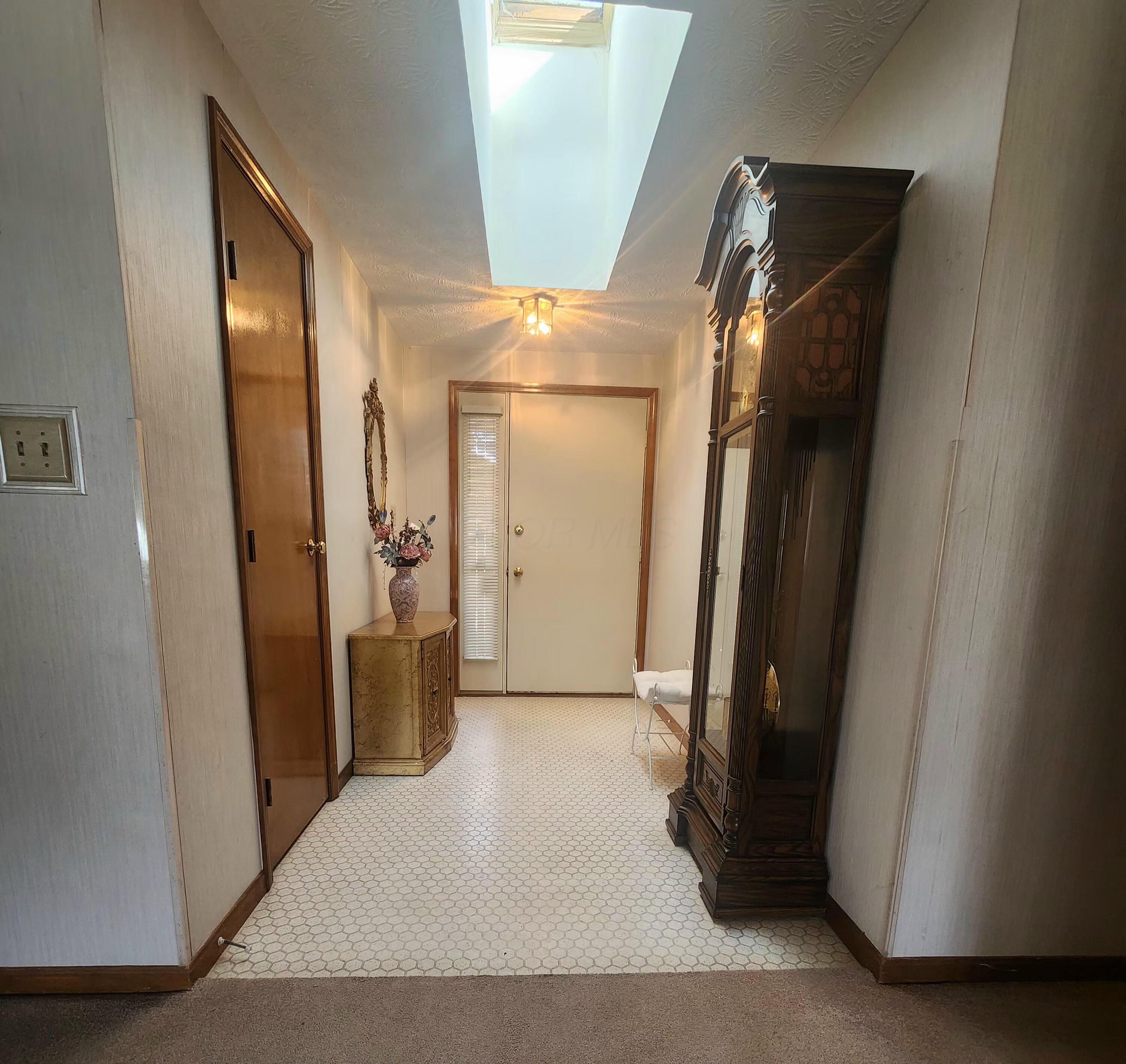 3795 Dinsmore Castle Drive, Columbus, Ohio image 4