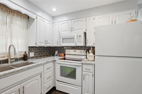 Tiny photo for 2691 Kenny Lane, Grove City, OH 43123 (MLS # 226014286)
