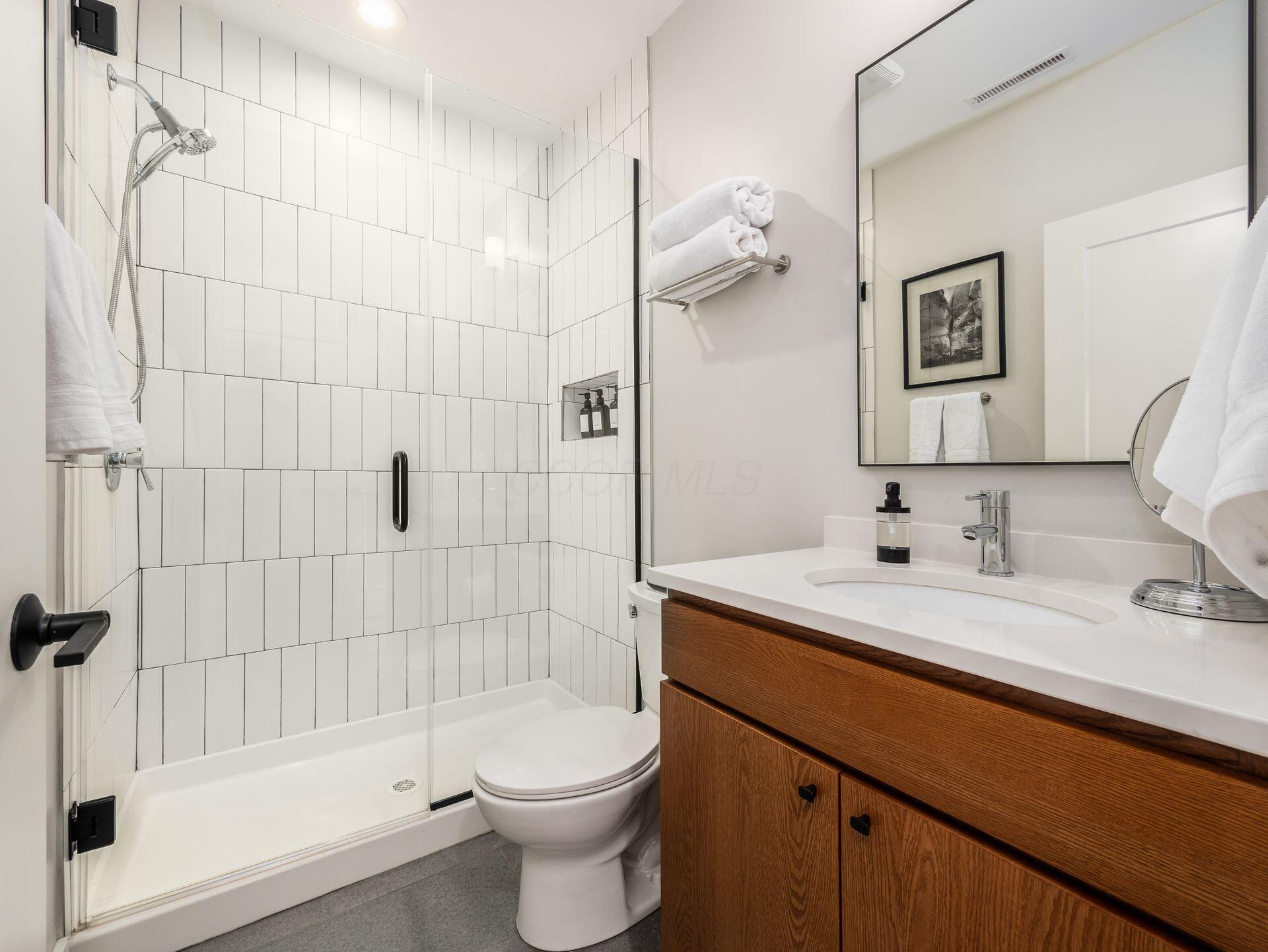 201 E 5th Avenue, Columbus, Ohio image 9
