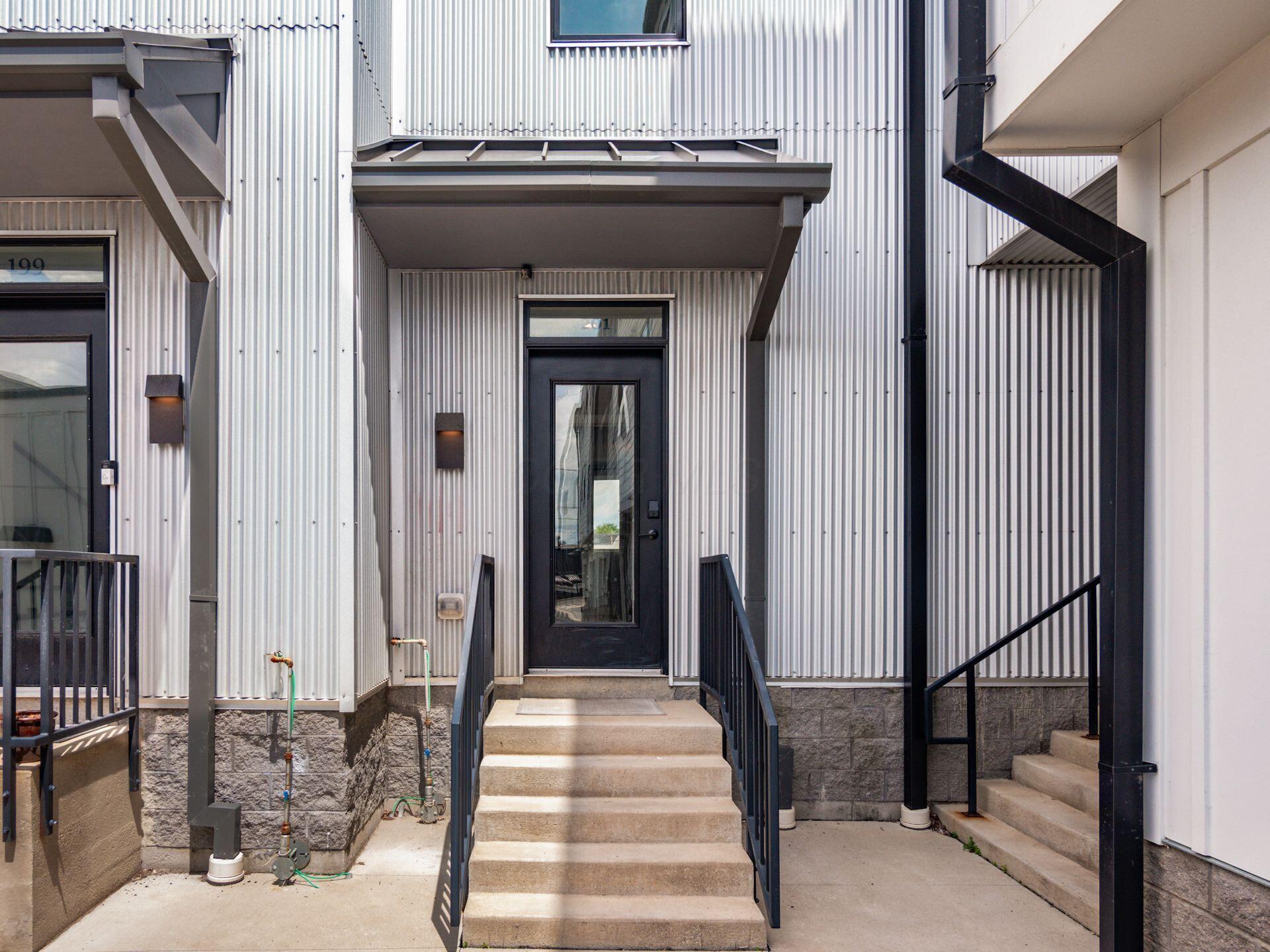 201 E 5th Avenue, Columbus, Ohio image 2