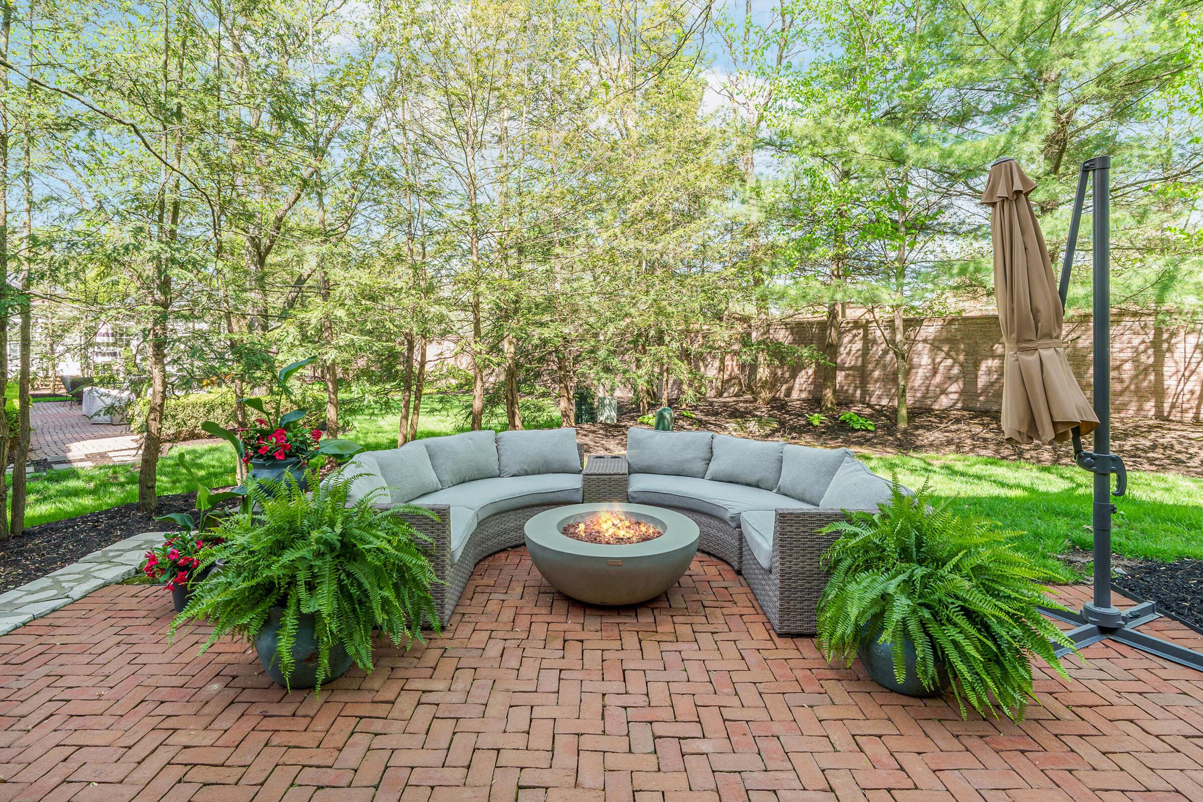 6940 Clivdon Mews, New Albany, Ohio image 9