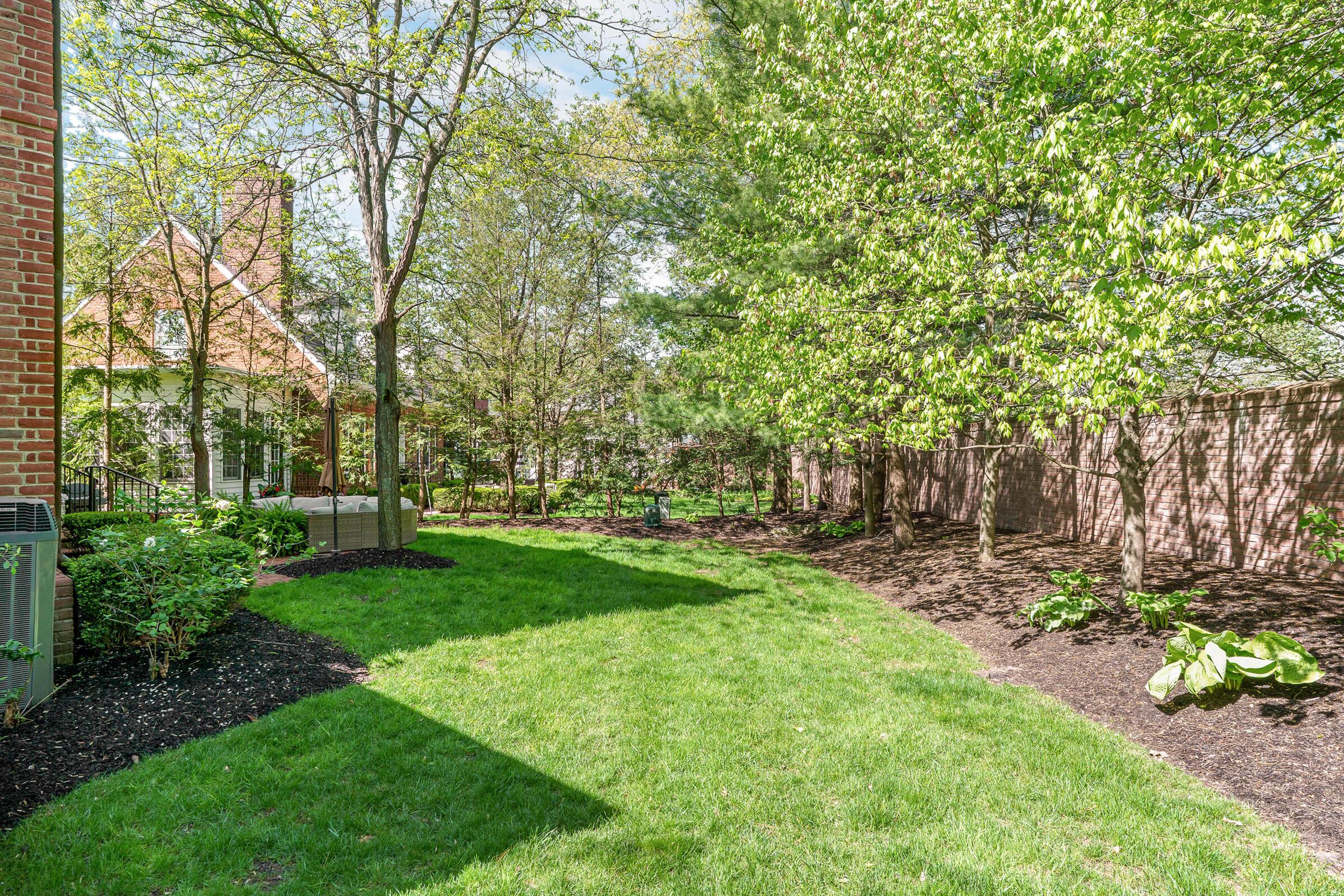 6940 Clivdon Mews, New Albany, Ohio image 11