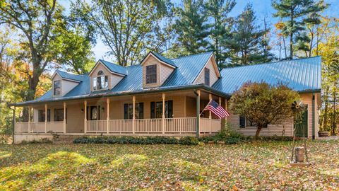 Photo of 18384 Crawmer Road SE, Heath, OH 43056 (MLS # 225041353)