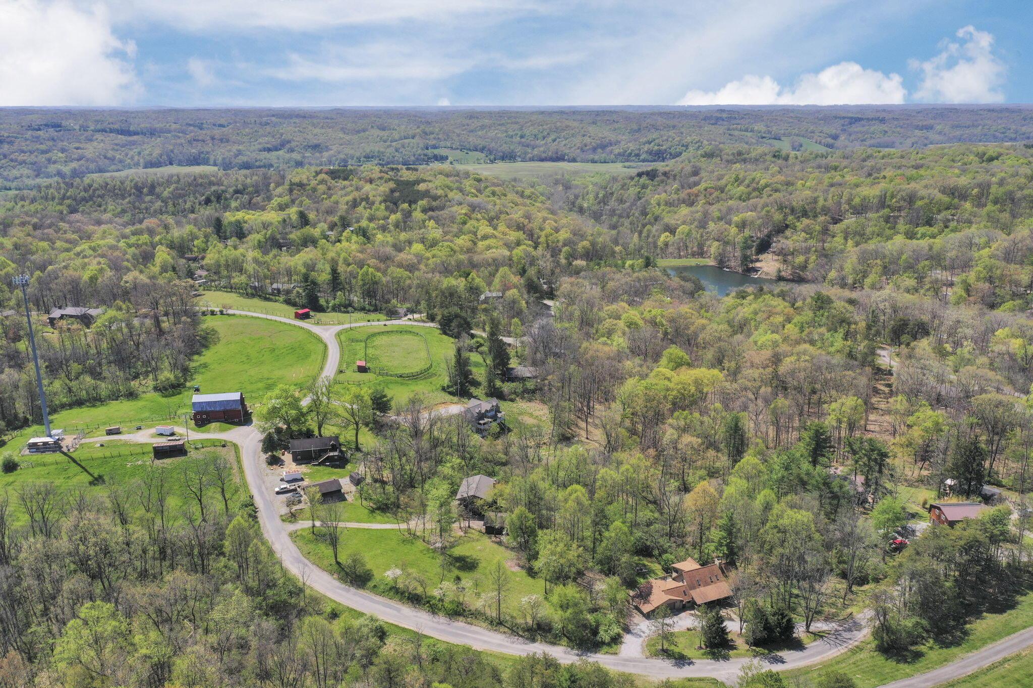 2098 Maya Lane, Sugar Grove, Ohio image 14