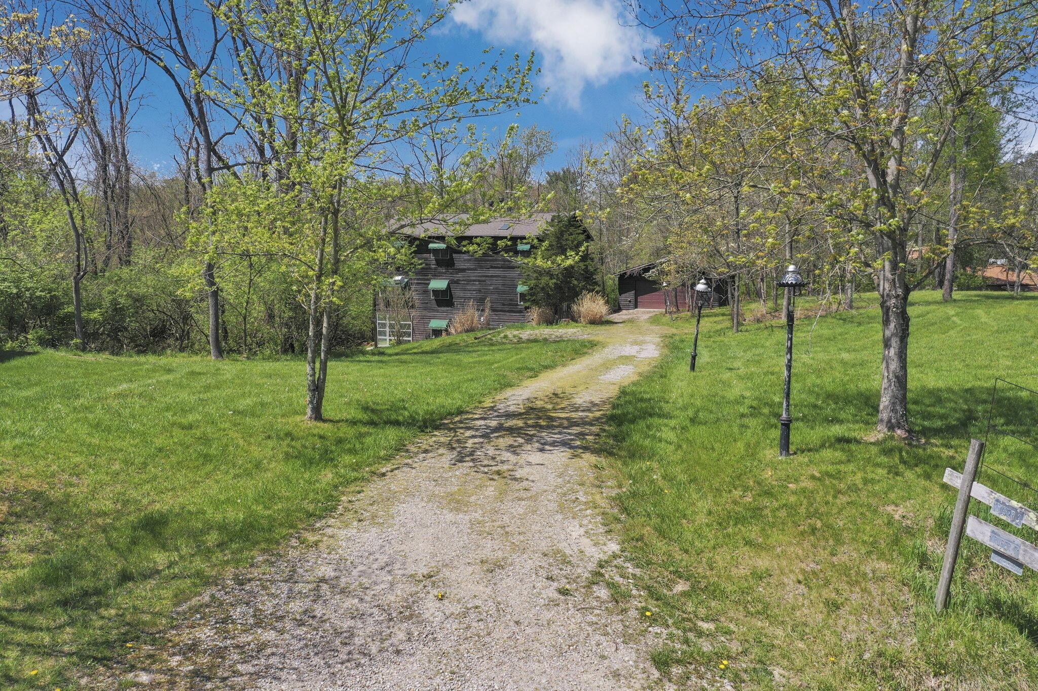 2098 Maya Lane, Sugar Grove, Ohio image 7