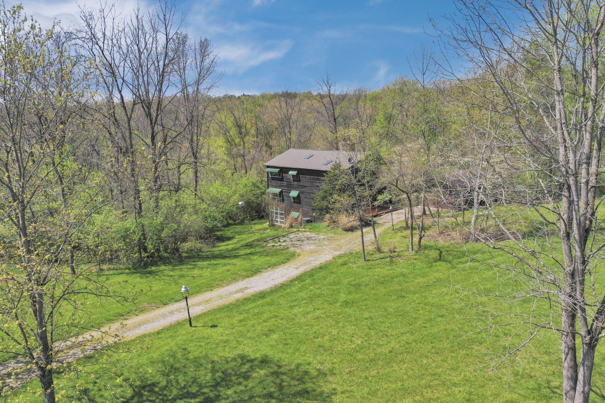2098 Maya Lane, Sugar Grove, Ohio image 1