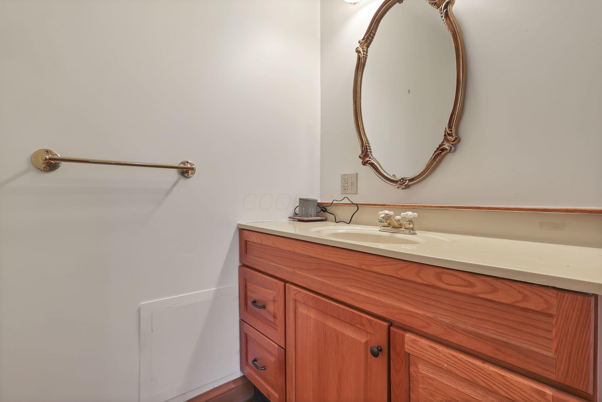2098 Maya Lane, Sugar Grove, Ohio image 37