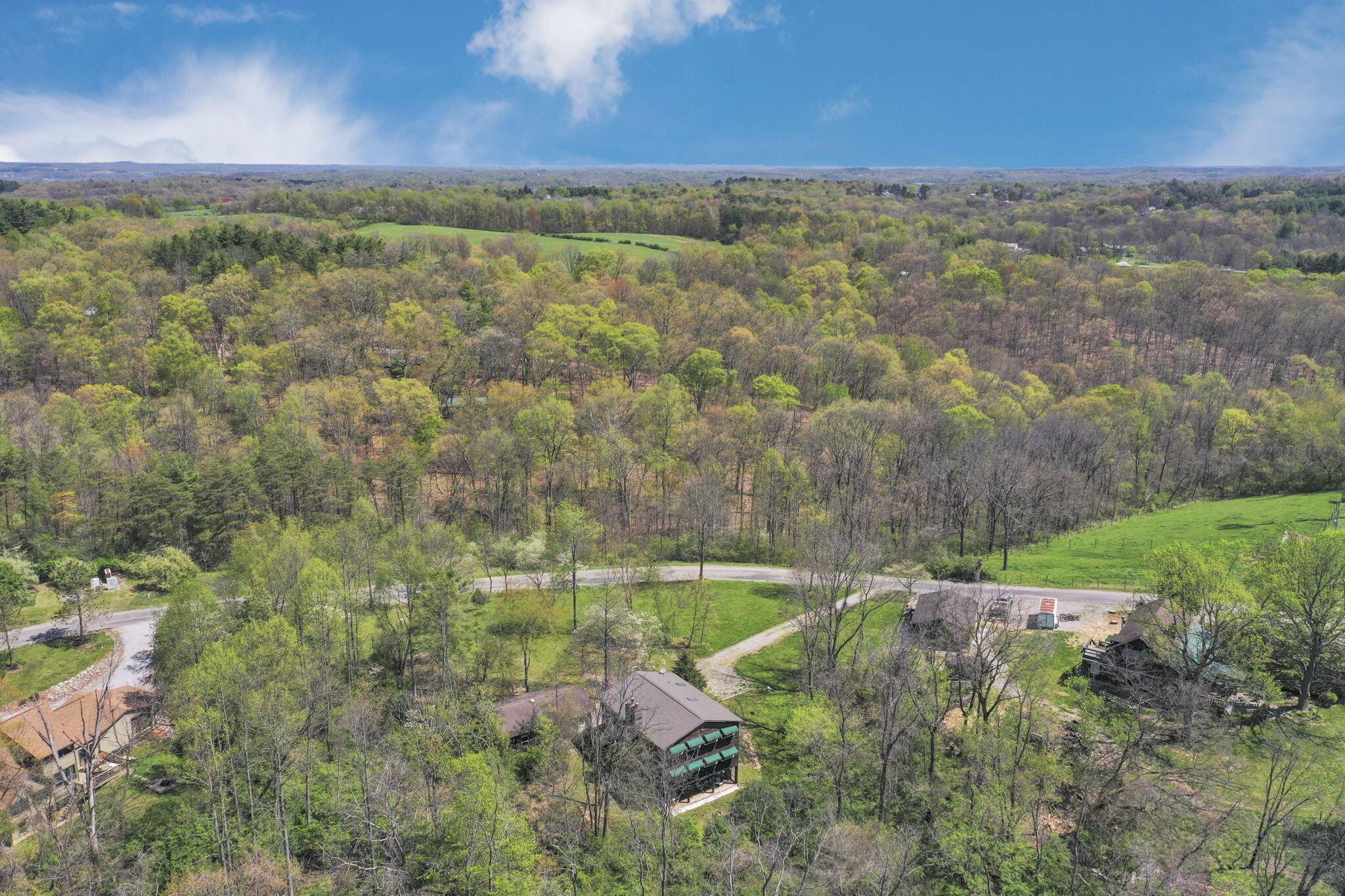 2098 Maya Lane, Sugar Grove, Ohio image 15