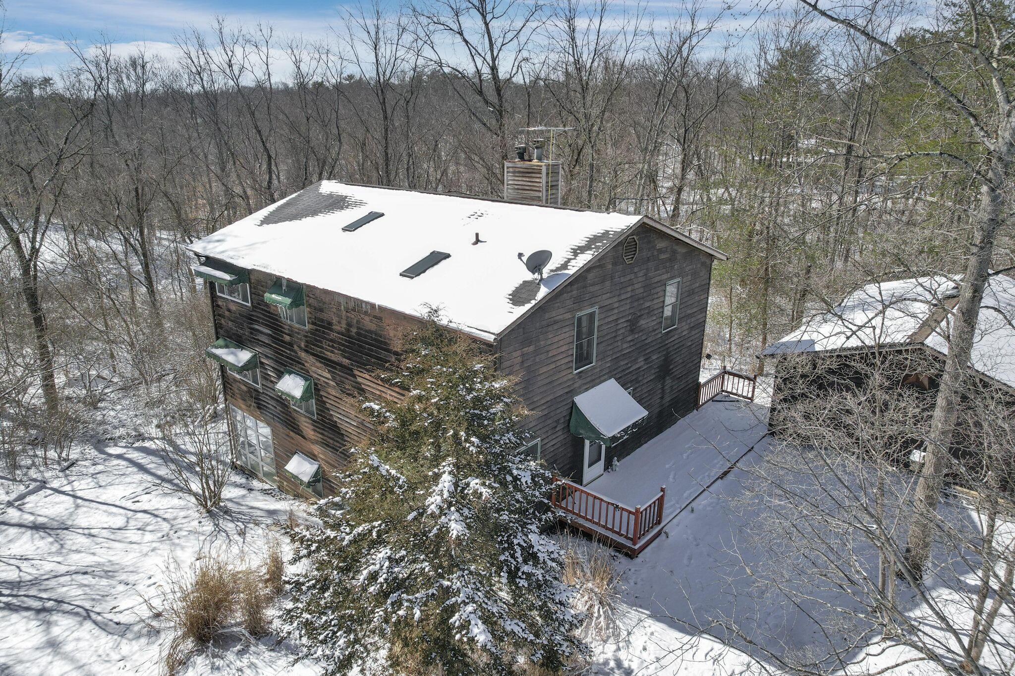 2098 Maya Lane, Sugar Grove, Ohio image 1
