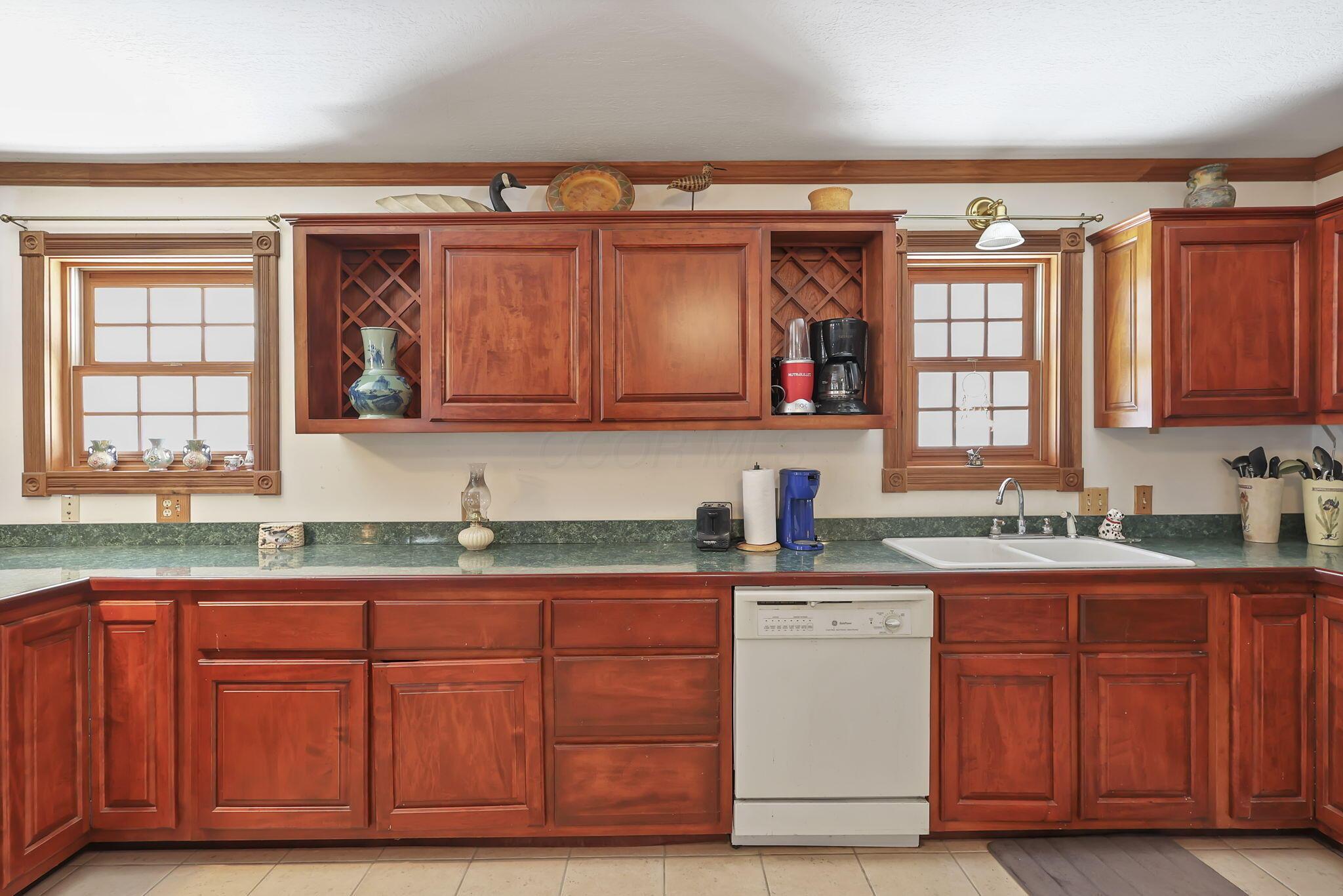2098 Maya Lane, Sugar Grove, Ohio image 21