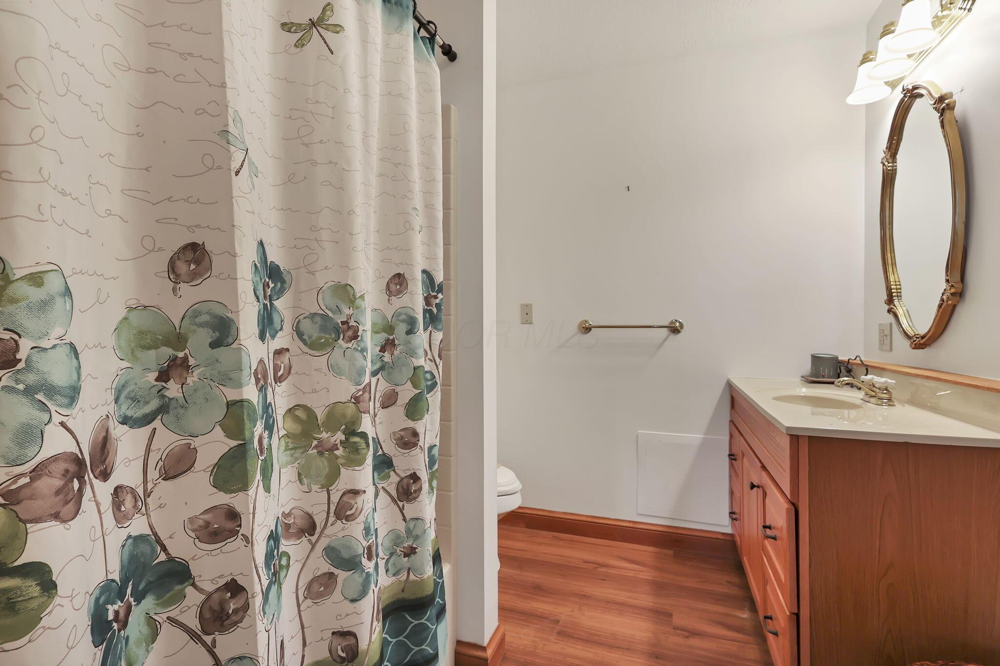 2098 Maya Lane, Sugar Grove, Ohio image 36
