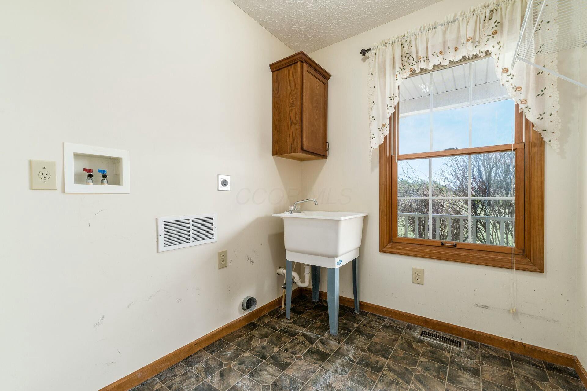 10555 Red Fox Street, Canal Winchester, Ohio image 32