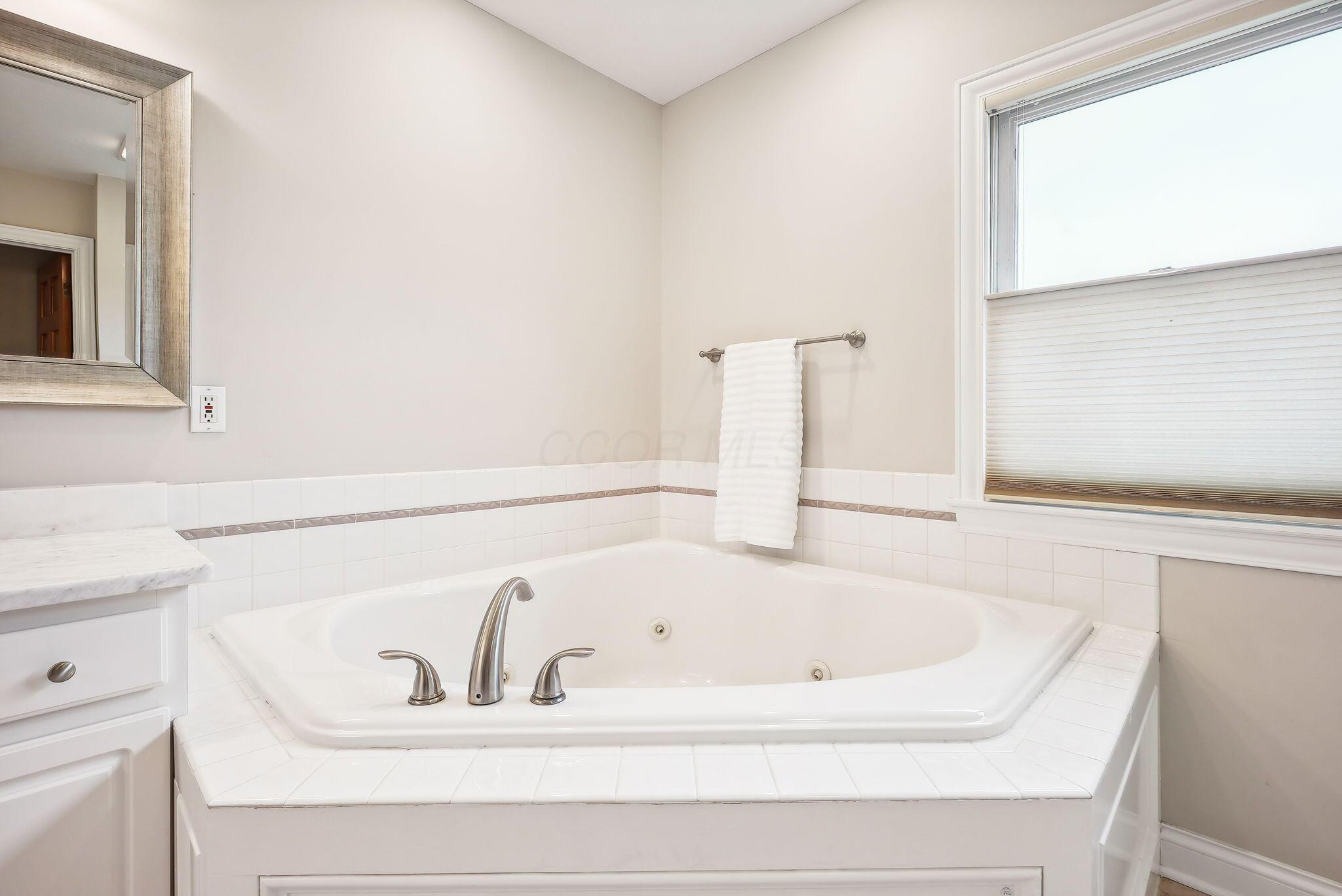 5971 Heritage View Court, Hilliard, Ohio image 36