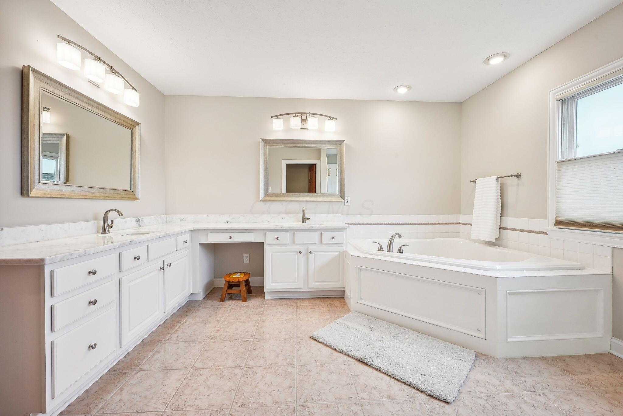 5971 Heritage View Court, Hilliard, Ohio image 35