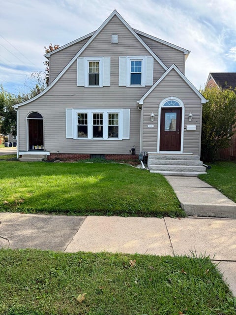 Photo of 824 King Street, Lancaster, OH 43130 (MLS # 226038832)