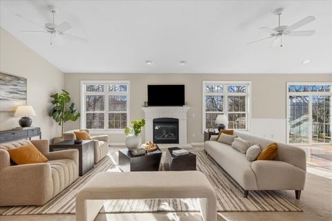 Tiny photo for 45 E California Avenue, Columbus, OH 43202 (MLS # 226002779)