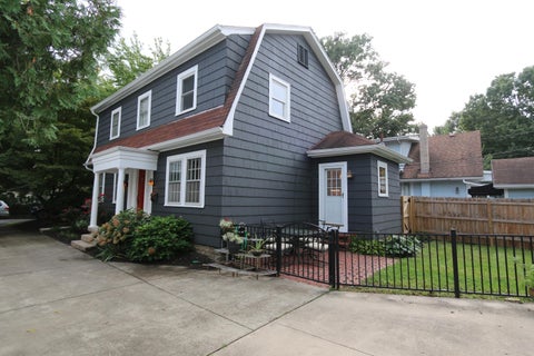 Tiny photo for 188 Montrose Way, Columbus, OH 43214 (MLS # 226036061)