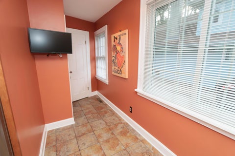 Tiny photo for 188 Montrose Way, Columbus, OH 43214 (MLS # 226036061)