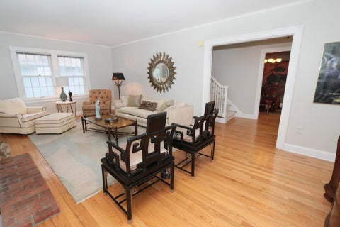 Tiny photo for 188 Montrose Way, Columbus, OH 43214 (MLS # 226036061)
