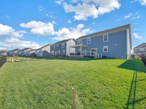 Tiny photo for 2003 Broccoli Drive, Hilliard, OH 43026 (MLS # 225040587)