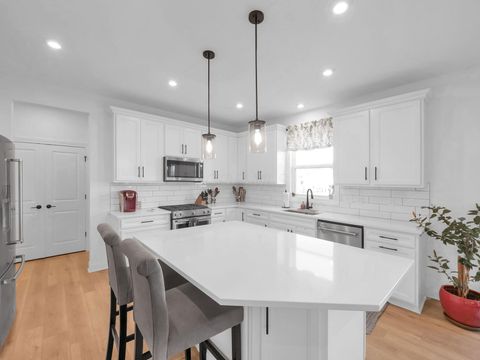 Tiny photo for 2003 Broccoli Drive, Hilliard, OH 43026 (MLS # 225040587)