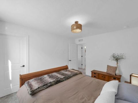 Tiny photo for 2003 Broccoli Drive, Hilliard, OH 43026 (MLS # 225040587)