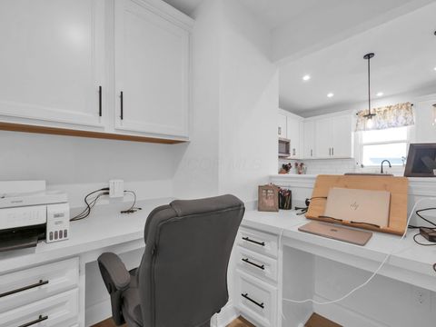 Tiny photo for 2003 Broccoli Drive, Hilliard, OH 43026 (MLS # 225040587)