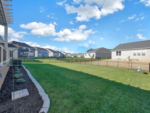 Tiny photo for 2003 Broccoli Drive, Hilliard, OH 43026 (MLS # 225040587)