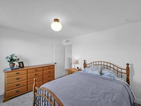 Tiny photo for 2003 Broccoli Drive, Hilliard, OH 43026 (MLS # 225040587)