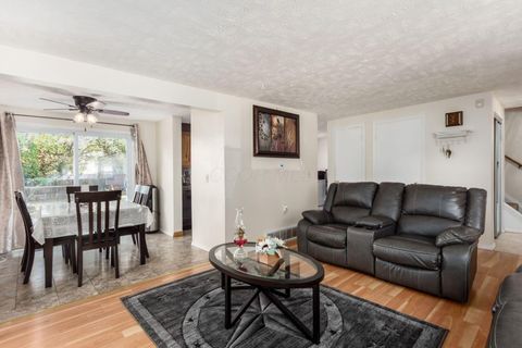 Tiny photo for 3463 Green Meadows Street, Columbus, OH 43207 (MLS # 225037193)