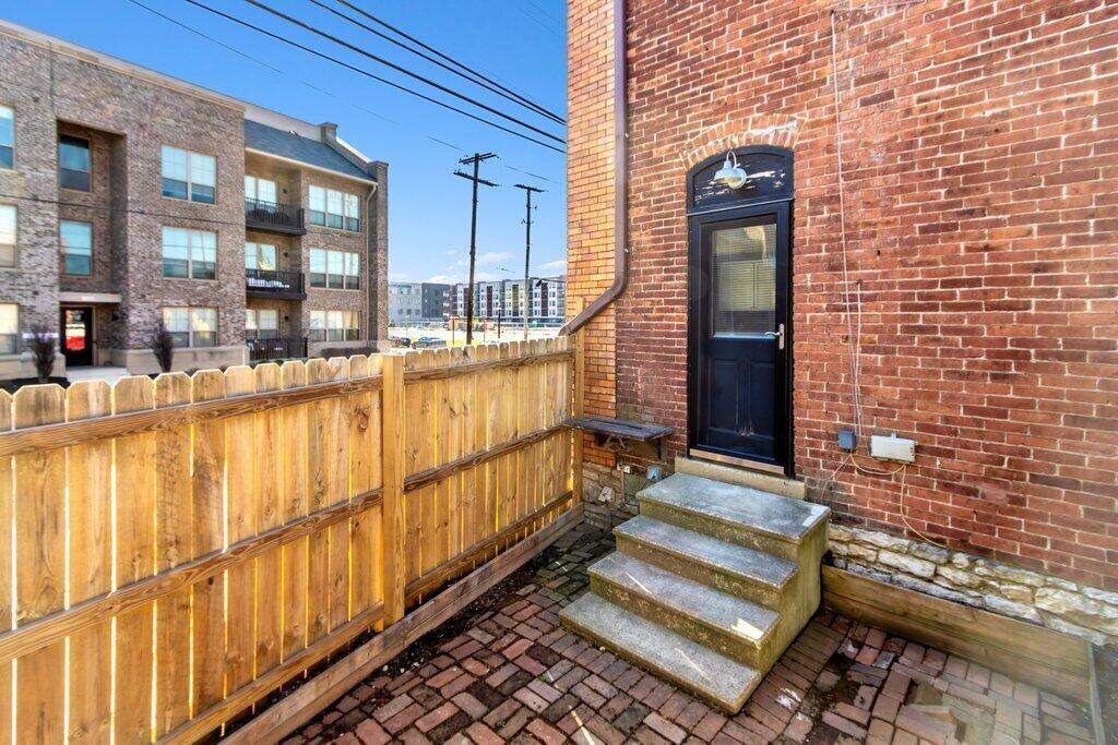 210 Warren Street, Columbus, Ohio image 25
