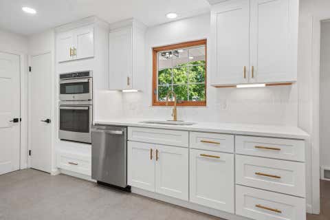 Tiny photo for 2929 Pickwick Drive, Columbus, OH 43221 (MLS # 226029476)