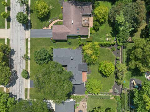 Tiny photo for 2929 Pickwick Drive, Columbus, OH 43221 (MLS # 226029476)