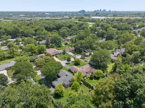 Tiny photo for 2929 Pickwick Drive, Columbus, OH 43221 (MLS # 226029476)