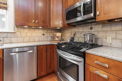 Tiny photo for 294 Stewart Avenue, Columbus, OH 43206 (MLS # 226018088)