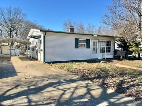 Photo of 416 Stella Avenue, Circleville, OH 43113 (MLS # 226004955)