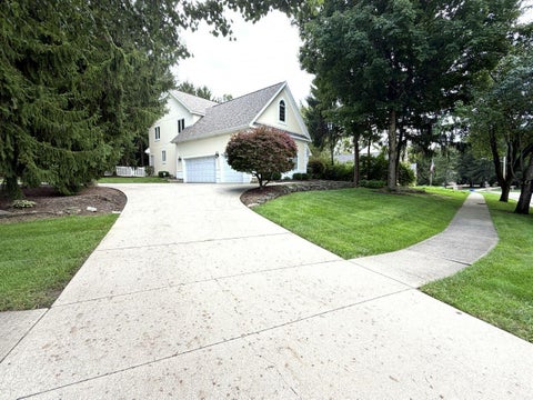 Tiny photo for 220 Bent Pines Court, Bellefontaine, OH 43311 (MLS # 226036523)