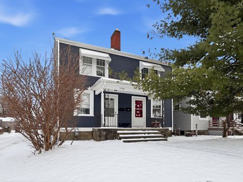 Photo of 1226-1228 Gilbert Street, Columbus, OH 43206 (MLS # 225045705)