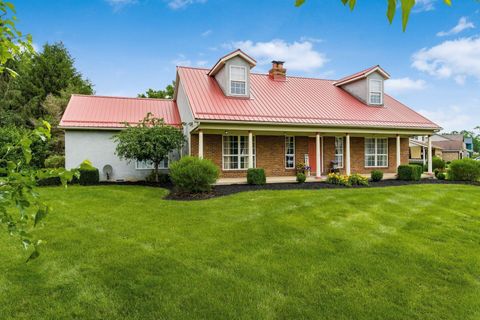Photo of 17 Zellers Lane, Pataskala, OH 43062 (MLS # 225022168)