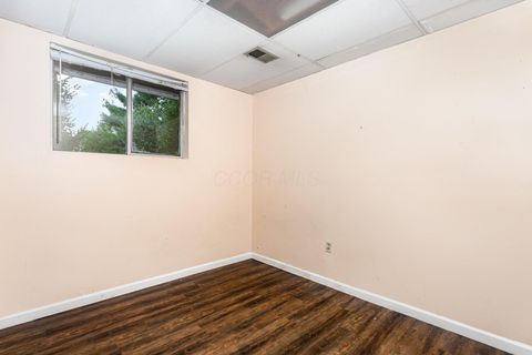 Tiny photo for 1687 Brookfield Square S, Columbus, OH 43229 (MLS # 225039635)