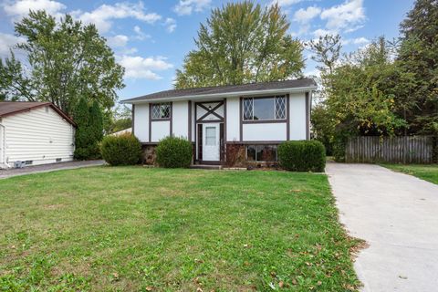 Tiny photo for 1687 Brookfield Square S, Columbus, OH 43229 (MLS # 225039635)