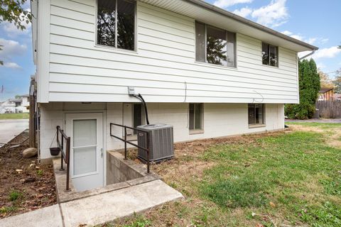 Tiny photo for 1687 Brookfield Square S, Columbus, OH 43229 (MLS # 225039635)