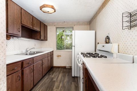 Tiny photo for 1687 Brookfield Square S, Columbus, OH 43229 (MLS # 225039635)